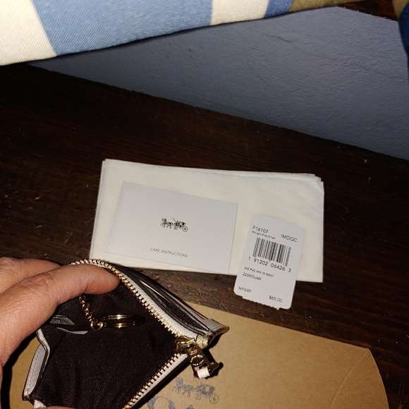 Signature PVC Mini Skinny ID Case  Lt Khaki/Chalk - Picture 3 of 3